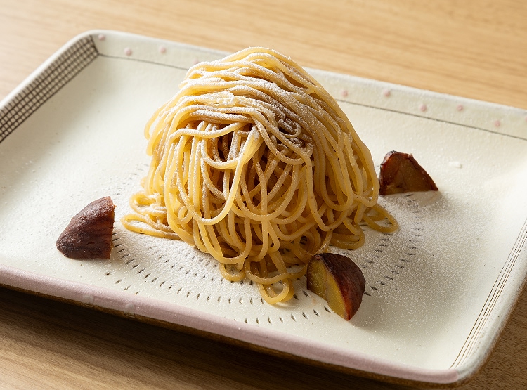 现挤日本栗子蒙布朗